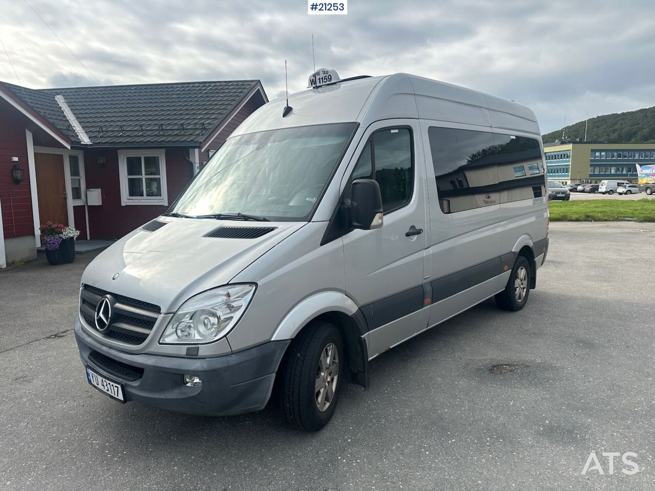 Mercedes Sprinter - Minibussi, Pikkubussi: kuva Mercedes Sprinter - Minibussi, Pikkubussi Mercedes Sprinter - Minibussi, Pikkubussi: kuva Mercedes Sprinter - Minibussi, Pikkubussi