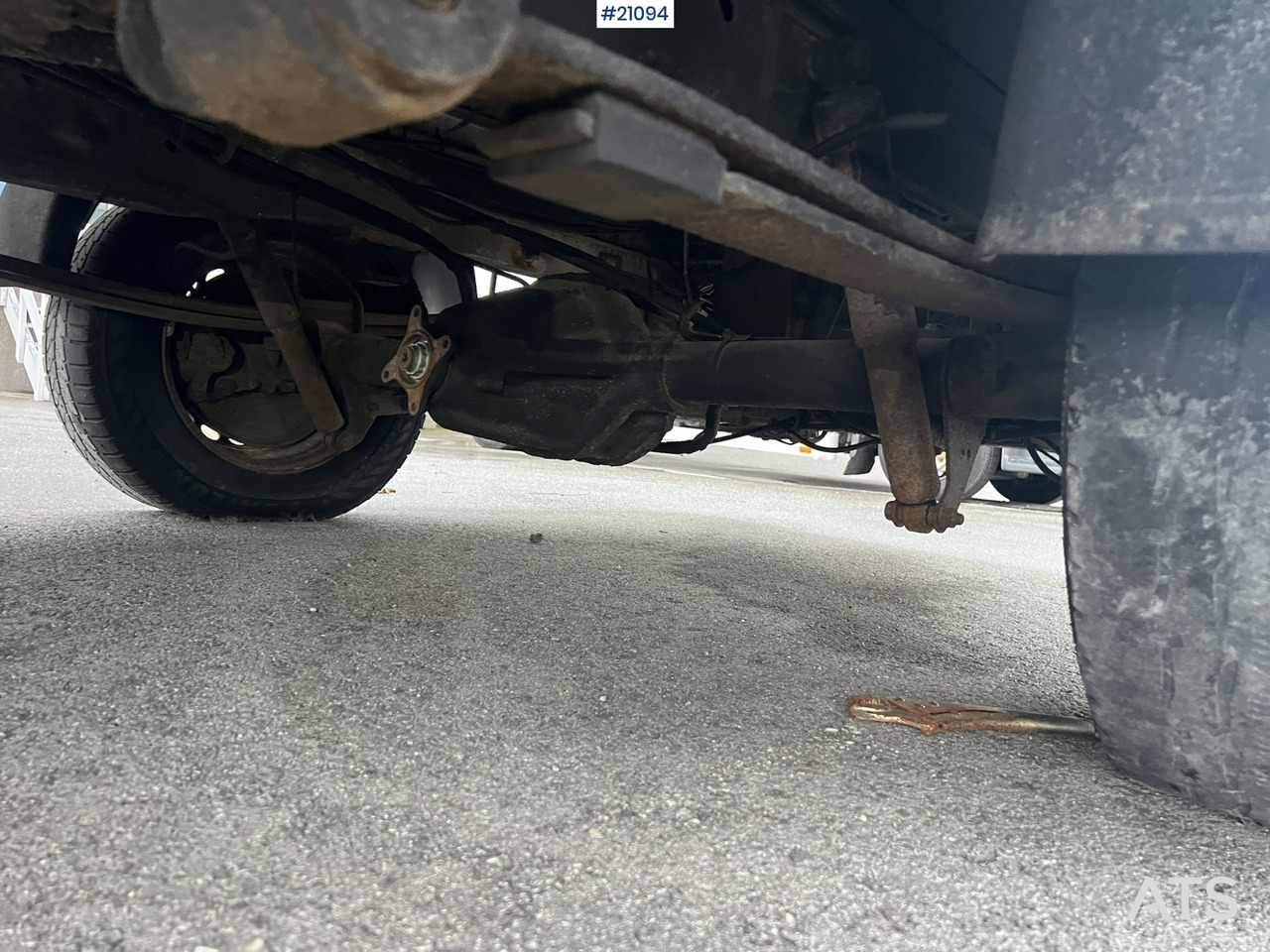 Umpikori kuorma-auto Mercedes Varebil: kuva Umpikori kuorma-auto Mercedes Varebil