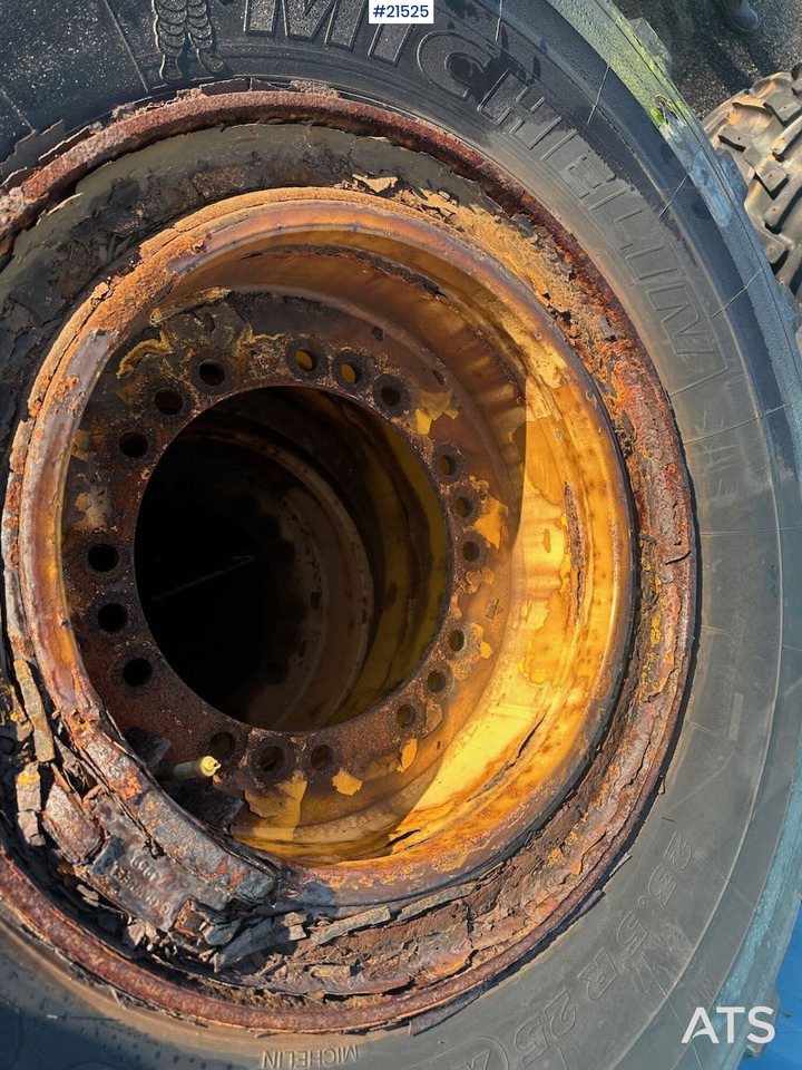 Michelin hjullaster dekk til Volvo L110 - Täydellinen pyörä - Rakennuskoneet: kuva Michelin hjullaster dekk til Volvo L110 - Täydellinen pyörä - Rakennuskoneet Michelin hjullaster dekk til Volvo L110 - Täydellinen pyörä - Rakennuskoneet: kuva Michelin hjullaster dekk til Volvo L110 - Täydellinen pyörä - Rakennuskoneet