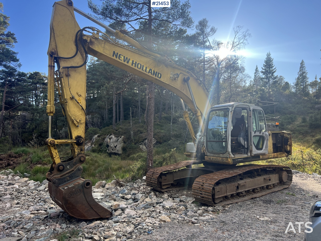 New Holland E215 Gravemaskin - Telakaivukone: kuva New Holland E215 Gravemaskin - Telakaivukone New Holland E215 Gravemaskin - Telakaivukone: kuva New Holland E215 Gravemaskin - Telakaivukone