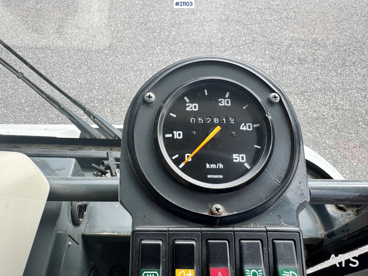 Lakaisuauto Ravo 540: kuva Lakaisuauto Ravo 540