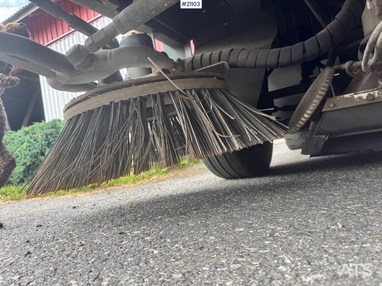 Lakaisuauto Ravo 540: kuva Lakaisuauto Ravo 540