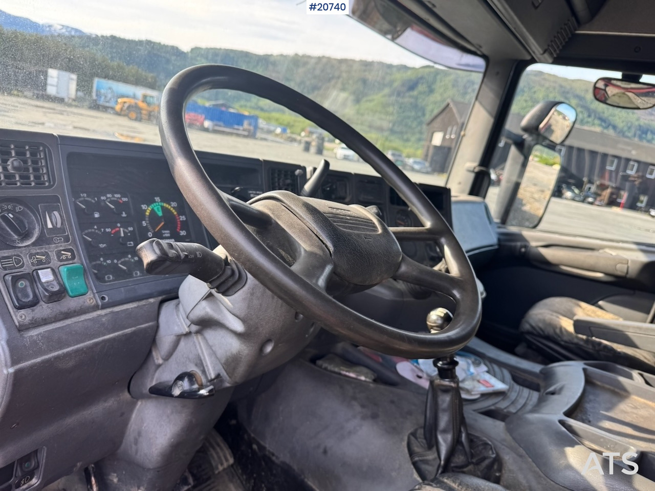 Koukkulava kuorma-auto Scania R124: kuva Koukkulava kuorma-auto Scania R124 Koukkulava kuorma-auto Scania R124: kuva Koukkulava kuorma-auto Scania R124