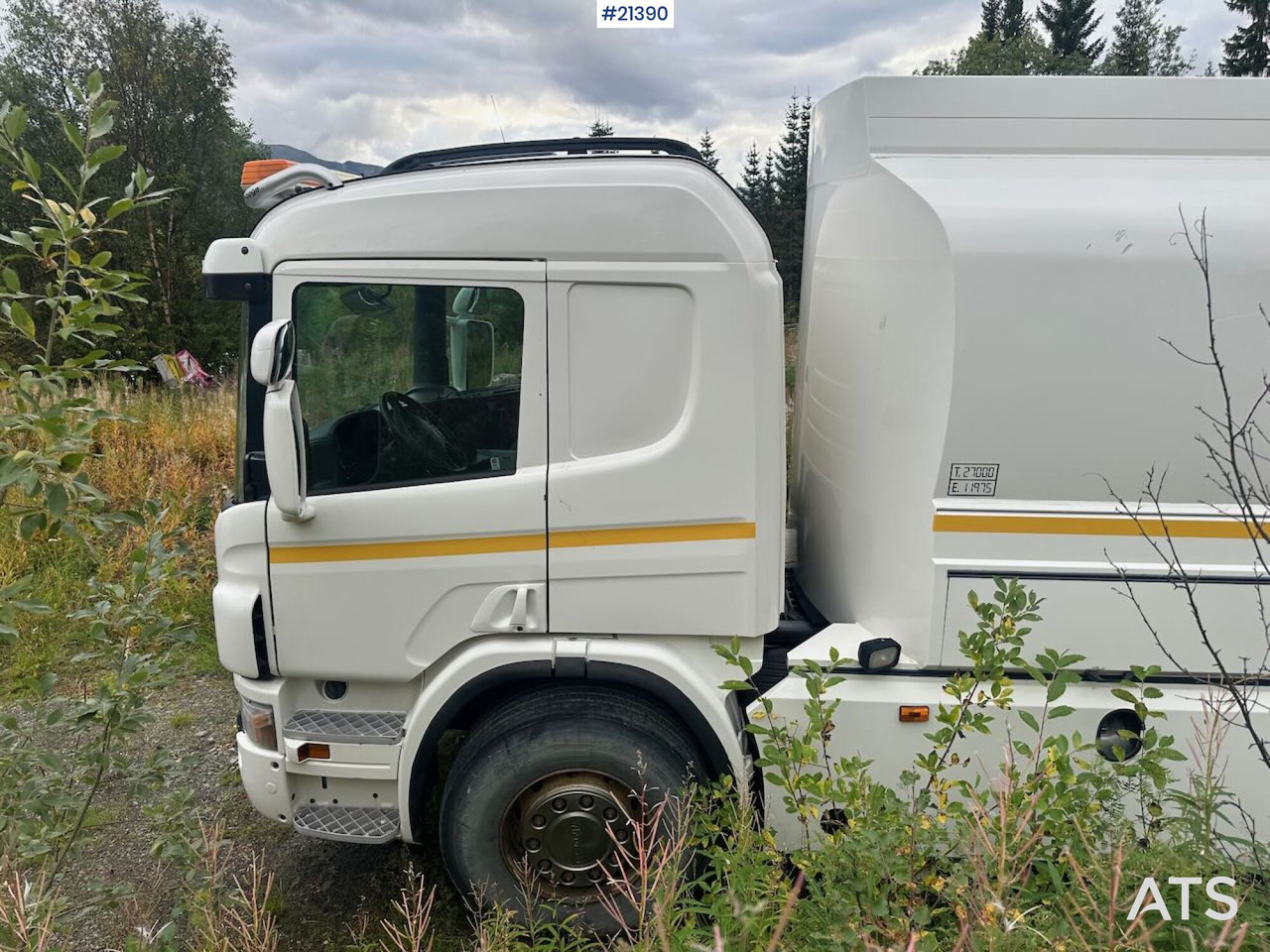 Scania R380 - Säiliöauto: kuva Scania R380 - Säiliöauto Scania R380 - Säiliöauto: kuva Scania R380 - Säiliöauto