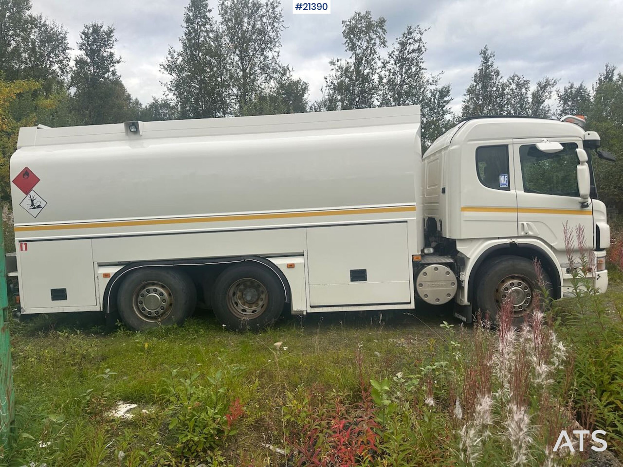Scania R380 - Säiliöauto: kuva Scania R380 - Säiliöauto Scania R380 - Säiliöauto: kuva Scania R380 - Säiliöauto
