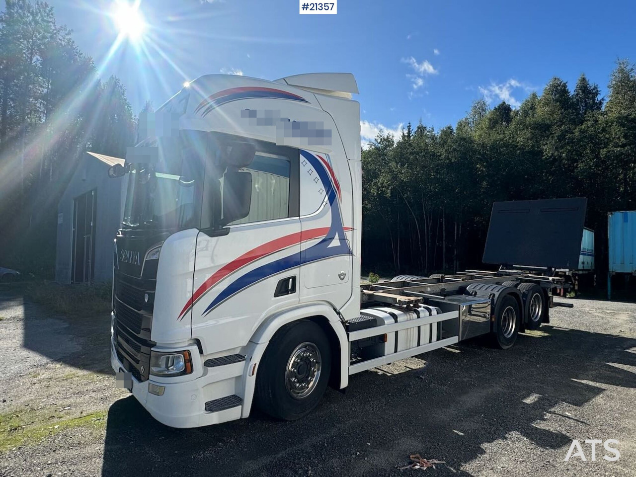 Konttialus/ Vaihtokuormatilat kuorma-auto Scania R580: kuva Konttialus/ Vaihtokuormatilat kuorma-auto Scania R580