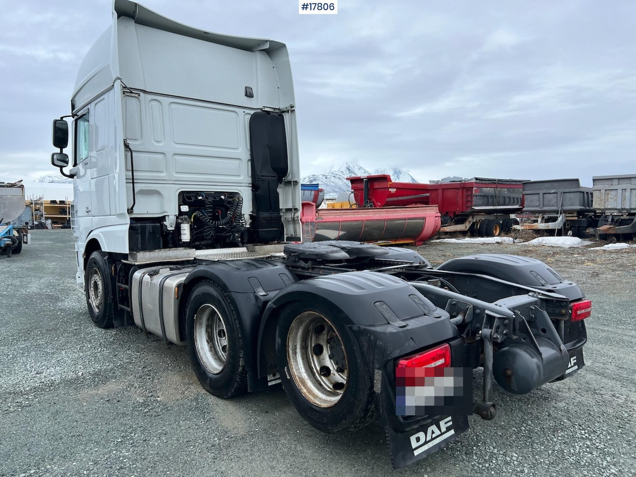 DAF XF 530 - Vetopöytäauto: kuva DAF XF 530 - Vetopöytäauto DAF XF 530 - Vetopöytäauto: kuva DAF XF 530 - Vetopöytäauto