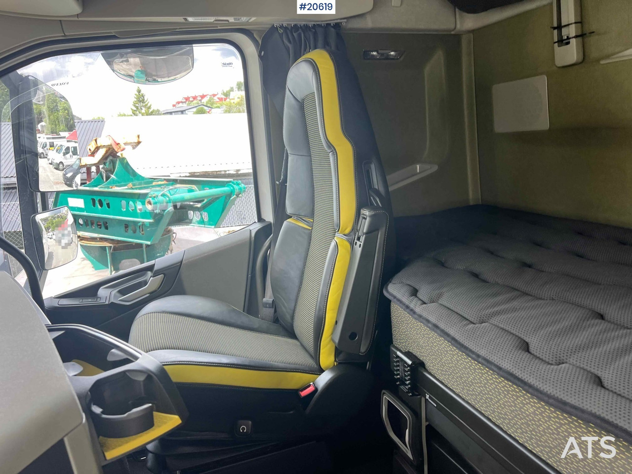 Vetopöytäauto Volvo FH650: kuva Vetopöytäauto Volvo FH650