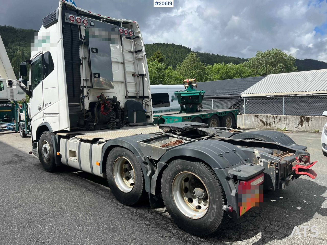 Vetopöytäauto Volvo FH650: kuva Vetopöytäauto Volvo FH650