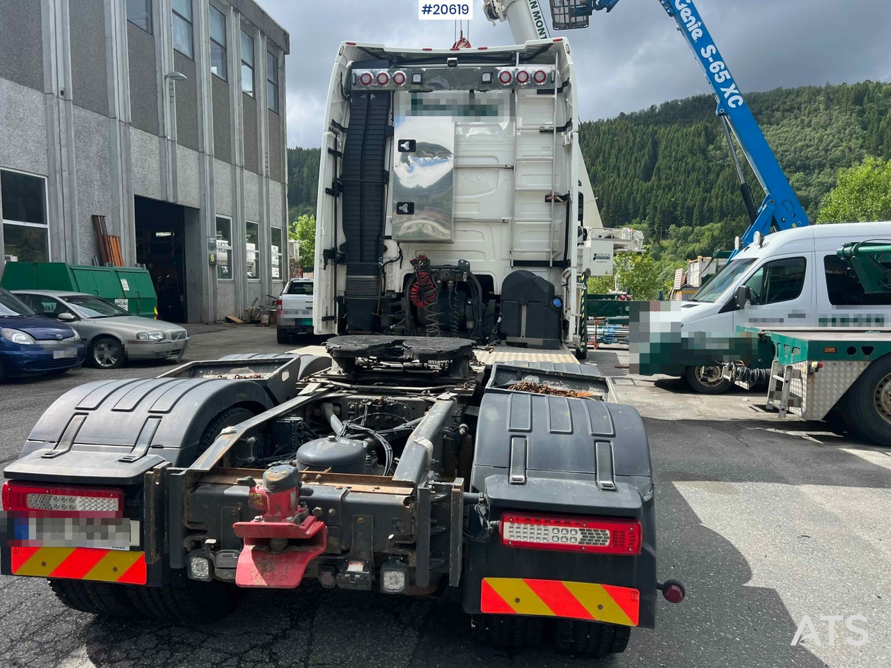 Vetopöytäauto Volvo FH650: kuva Vetopöytäauto Volvo FH650