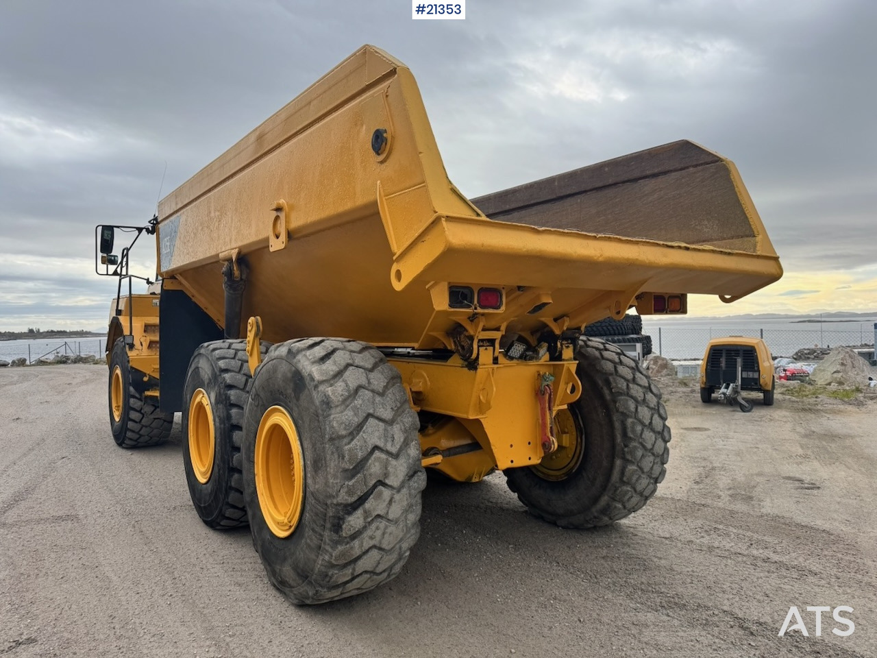 Volvo A25E - Nivelkippiauto: kuva Volvo A25E - Nivelkippiauto Volvo A25E - Nivelkippiauto: kuva Volvo A25E - Nivelkippiauto