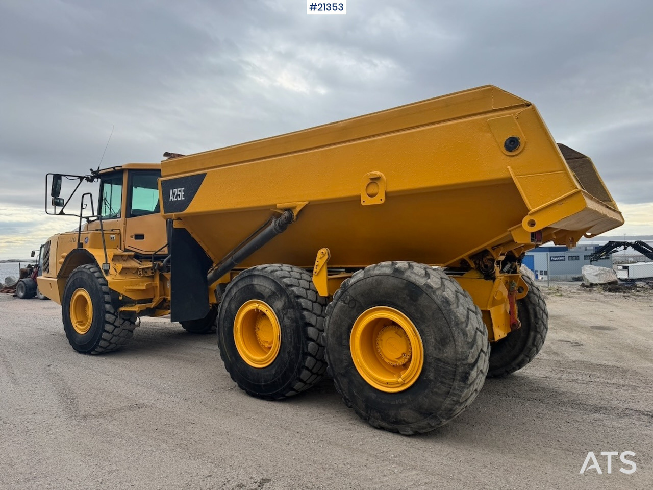 Volvo A25E - Nivelkippiauto: kuva Volvo A25E - Nivelkippiauto Volvo A25E - Nivelkippiauto: kuva Volvo A25E - Nivelkippiauto