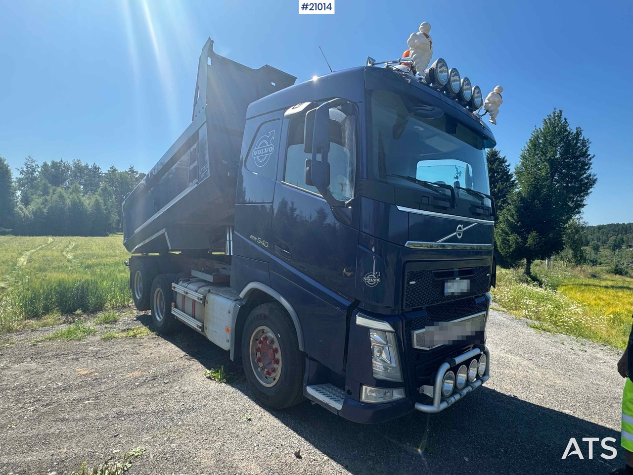 Volvo FH 540 6x4 tippbil. Nylig lakkert - Kippiauto kuorma-auto: kuva Volvo FH 540 6x4 tippbil. Nylig lakkert - Kippiauto kuorma-auto Volvo FH 540 6x4 tippbil. Nylig lakkert - Kippiauto kuorma-auto: kuva Volvo FH 540 6x4 tippbil. Nylig lakkert - Kippiauto kuorma-auto