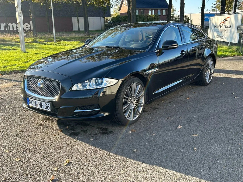 Jaguar XJ 3.0 V6D 275 PK /AUTOM / PANO DAK / VOL LEDER / MERIDAN / EXPORT PRICE - Sedan: kuva Jaguar XJ 3.0 V6D 275 PK /AUTOM / PANO DAK / VOL LEDER / MERIDAN / EXPORT PRICE - Sedan Jaguar XJ 3.0 V6D 275 PK /AUTOM / PANO DAK / VOL LEDER / MERIDAN / EXPORT PRICE - Sedan: kuva Jaguar XJ 3.0 V6D 275 PK /AUTOM / PANO DAK / VOL LEDER / MERIDAN / EXPORT PRICE - Sedan