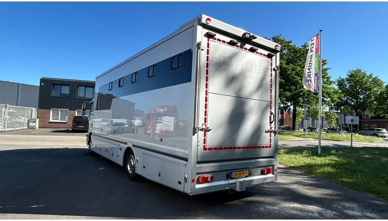 MAN TGM 15.250 5 horses and living brand Krismar - Hevosauto: kuva MAN TGM 15.250 5 horses and living brand Krismar - Hevosauto MAN TGM 15.250 5 horses and living brand Krismar - Hevosauto: kuva MAN TGM 15.250 5 horses and living brand Krismar - Hevosauto