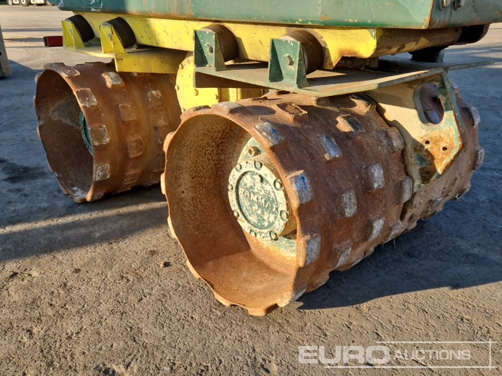 2004 Rammax RW1504 - Minijyrä: kuva 2004 Rammax RW1504 - Minijyrä 2004 Rammax RW1504 - Minijyrä: kuva 2004 Rammax RW1504 - Minijyrä
