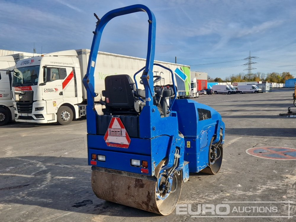 2011 Bomag BW100 AD-4 - Jyrä: kuva 2011 Bomag BW100 AD-4 - Jyrä 2011 Bomag BW100 AD-4 - Jyrä: kuva 2011 Bomag BW100 AD-4 - Jyrä