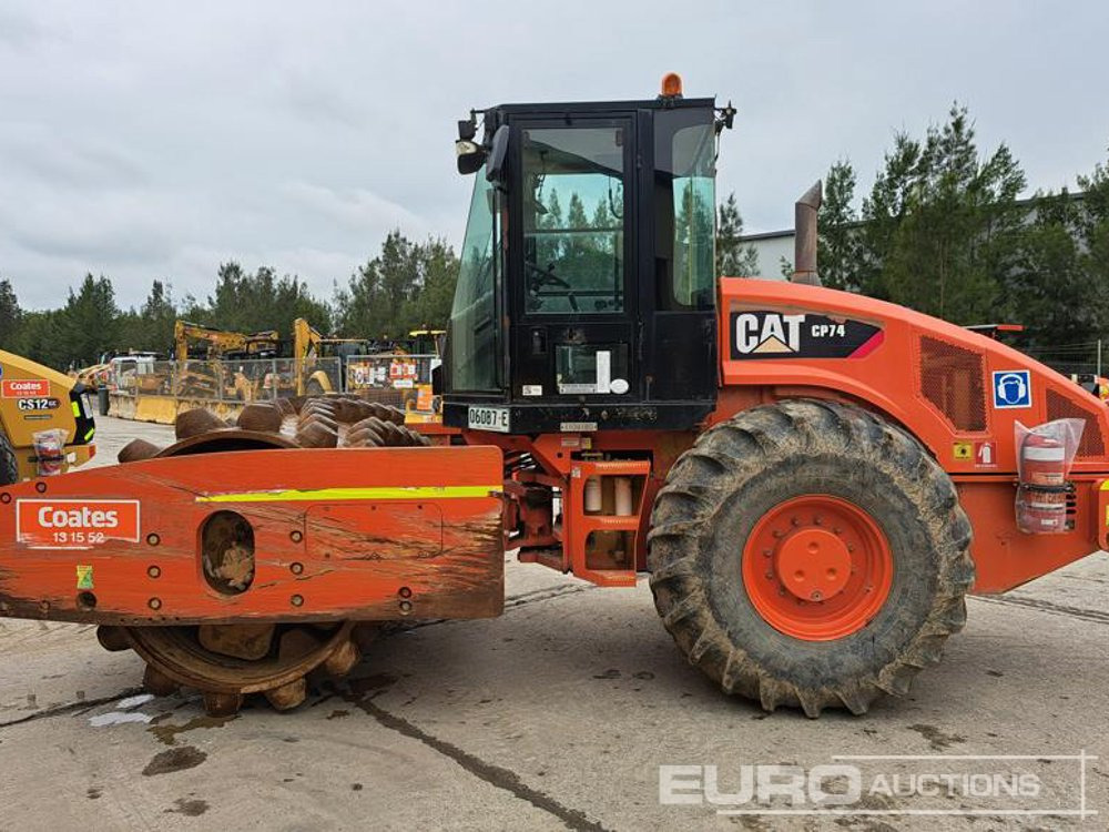 2011 CAT CP74 - Jyrä: kuva 2011 CAT CP74 - Jyrä 2011 CAT CP74 - Jyrä: kuva 2011 CAT CP74 - Jyrä