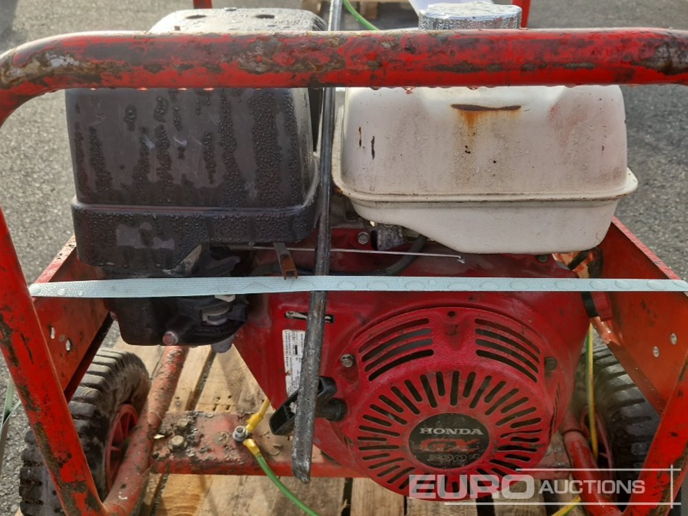 Sähkögeneraattori 2011 Pramac E8000: kuva Sähkögeneraattori 2011 Pramac E8000