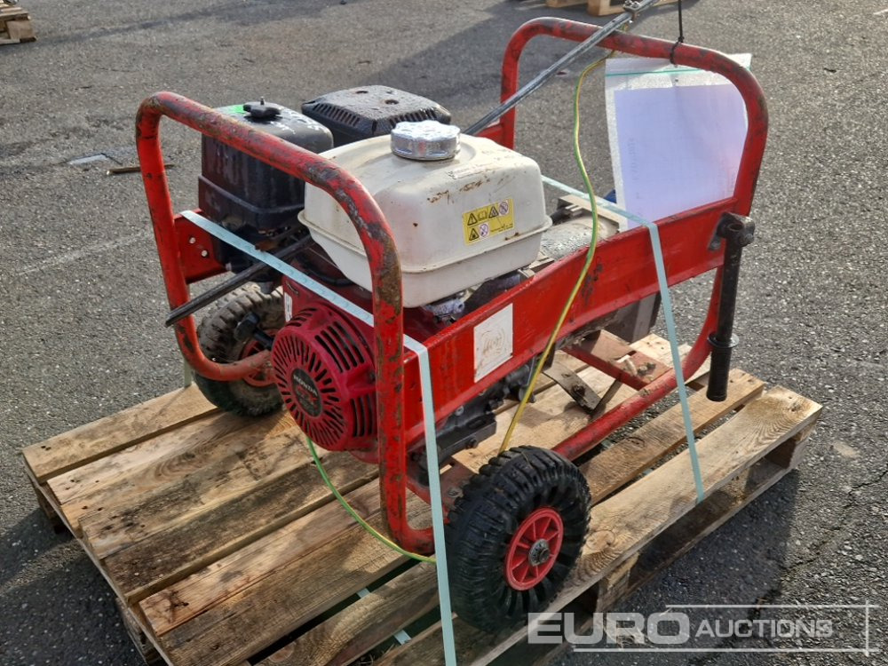 2011 Pramac E8000 - Sähkögeneraattori: kuva 2011 Pramac E8000 - Sähkögeneraattori 2011 Pramac E8000 - Sähkögeneraattori: kuva 2011 Pramac E8000 - Sähkögeneraattori