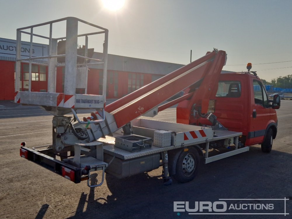 2012 Iveco 35S11 - Itsekulkevat henkilönostimet: kuva 2012 Iveco 35S11 - Itsekulkevat henkilönostimet 2012 Iveco 35S11 - Itsekulkevat henkilönostimet: kuva 2012 Iveco 35S11 - Itsekulkevat henkilönostimet