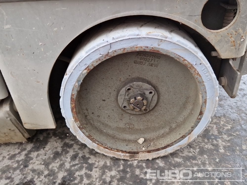 Henkilönostin 2013 Haulotte Compact 8: kuva Henkilönostin 2013 Haulotte Compact 8