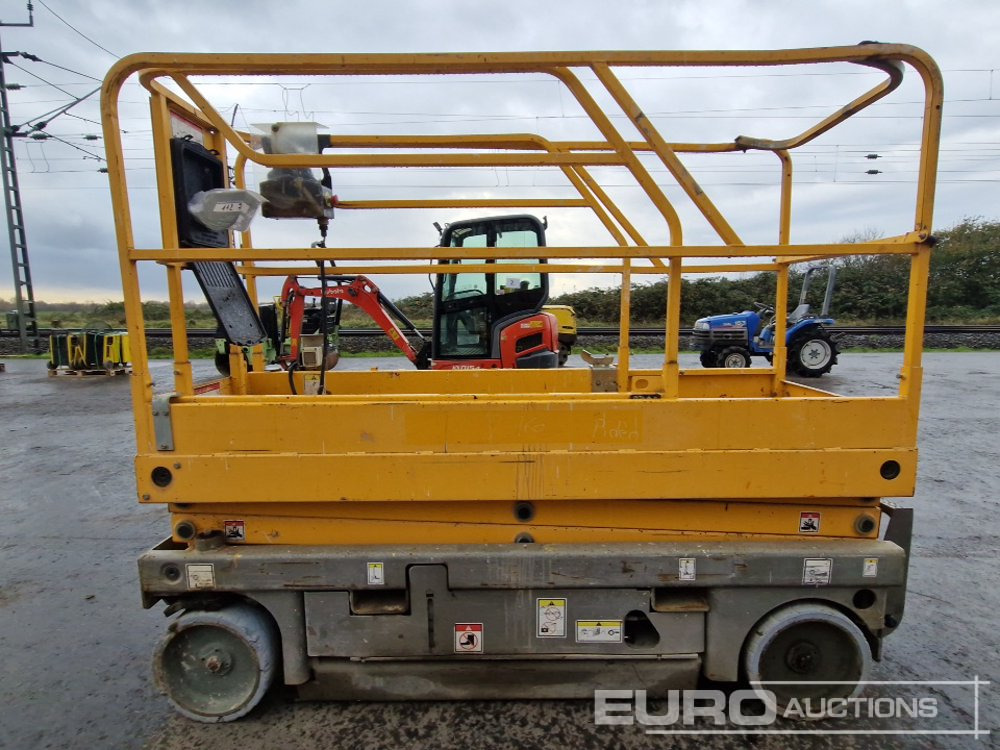 2013 Haulotte Compact 8 - Henkilönostin: kuva 2013 Haulotte Compact 8 - Henkilönostin 2013 Haulotte Compact 8 - Henkilönostin: kuva 2013 Haulotte Compact 8 - Henkilönostin