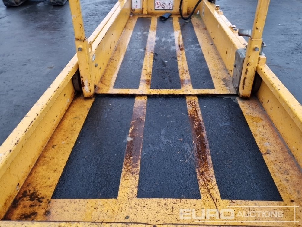 Henkilönostin 2013 Haulotte Compact 8: kuva Henkilönostin 2013 Haulotte Compact 8