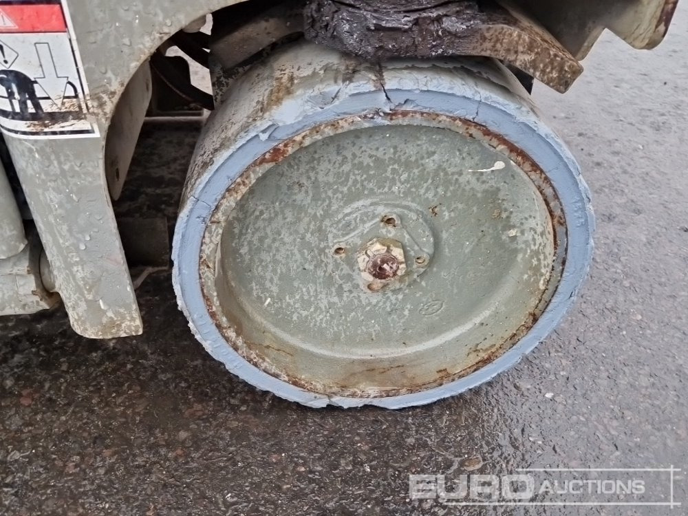 Henkilönostin 2013 Haulotte Compact 8: kuva Henkilönostin 2013 Haulotte Compact 8