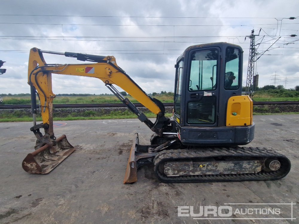 2014 Bobcat E50 EM - Minikuormaaja: kuva 2014 Bobcat E50 EM - Minikuormaaja 2014 Bobcat E50 EM - Minikuormaaja: kuva 2014 Bobcat E50 EM - Minikuormaaja
