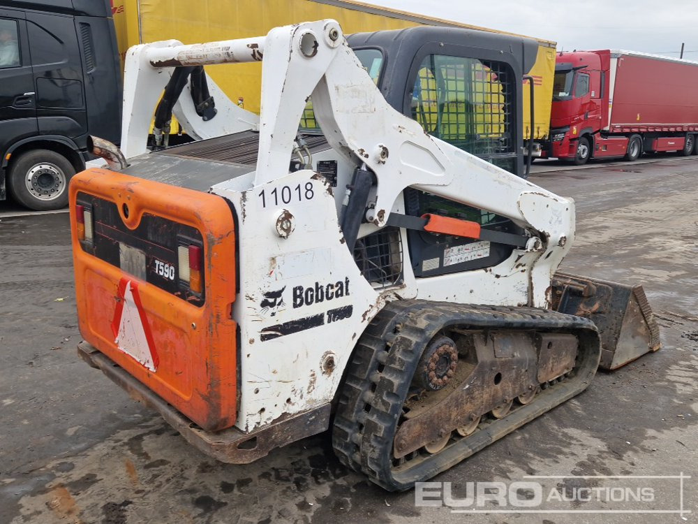 2015 Bobcat T590 - Liukuohjattu kuormaaja: kuva 2015 Bobcat T590 - Liukuohjattu kuormaaja 2015 Bobcat T590 - Liukuohjattu kuormaaja: kuva 2015 Bobcat T590 - Liukuohjattu kuormaaja