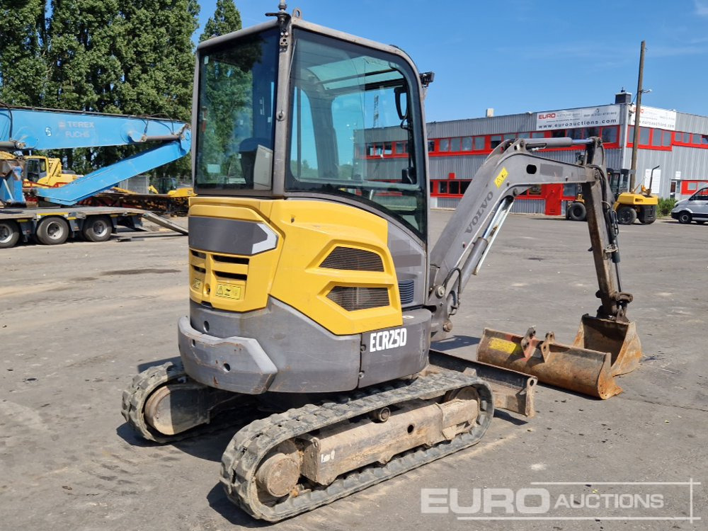 2015 Volvo ECR25D - Minikuormaaja: kuva 2015 Volvo ECR25D - Minikuormaaja 2015 Volvo ECR25D - Minikuormaaja: kuva 2015 Volvo ECR25D - Minikuormaaja
