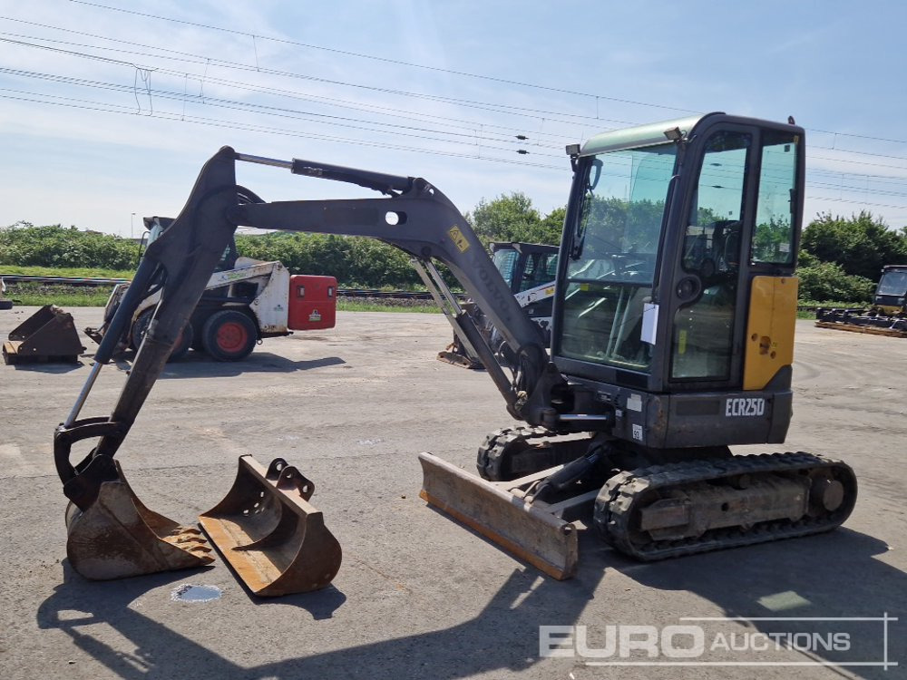 2015 Volvo ECR25D - Minikuormaaja: kuva 2015 Volvo ECR25D - Minikuormaaja 2015 Volvo ECR25D - Minikuormaaja: kuva 2015 Volvo ECR25D - Minikuormaaja