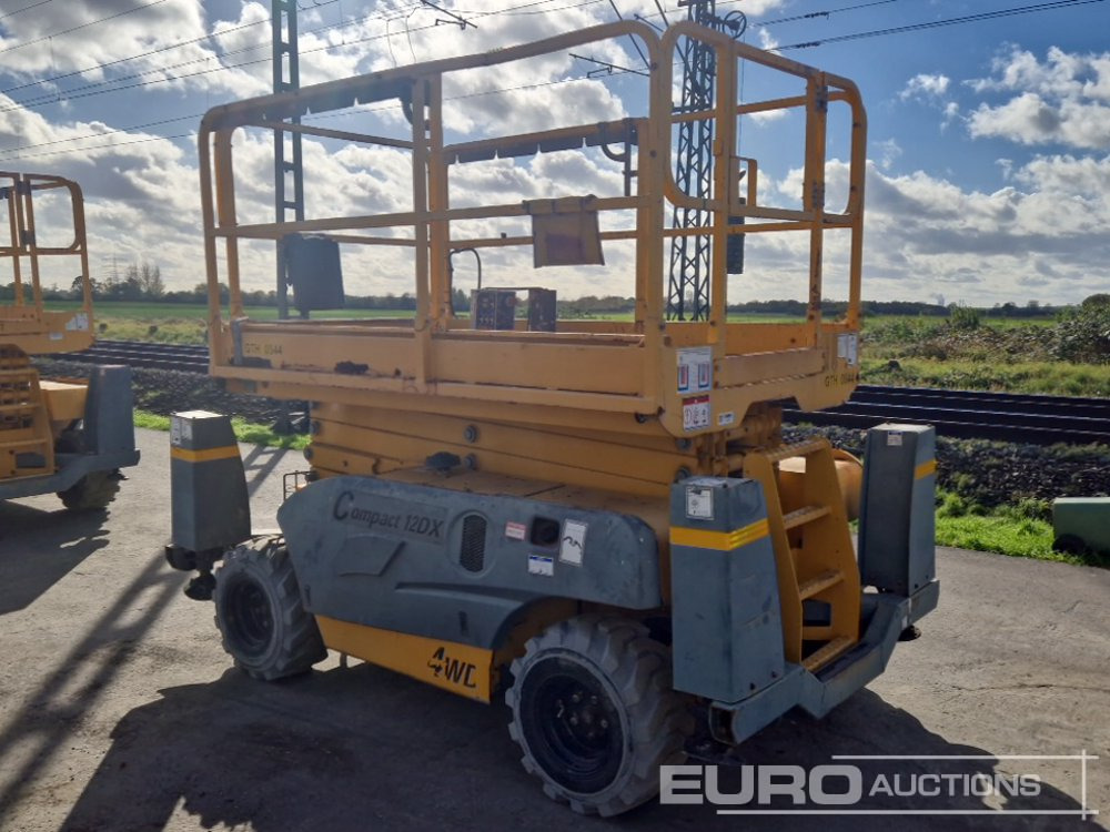 2017 Haulotte Compact 12DX - Saksilava: kuva 2017 Haulotte Compact 12DX - Saksilava 2017 Haulotte Compact 12DX - Saksilava: kuva 2017 Haulotte Compact 12DX - Saksilava