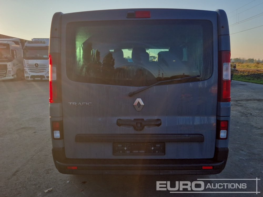 2022 Renault Trafic - Minibussi, Pikkubussi: kuva 2022 Renault Trafic - Minibussi, Pikkubussi 2022 Renault Trafic - Minibussi, Pikkubussi: kuva 2022 Renault Trafic - Minibussi, Pikkubussi