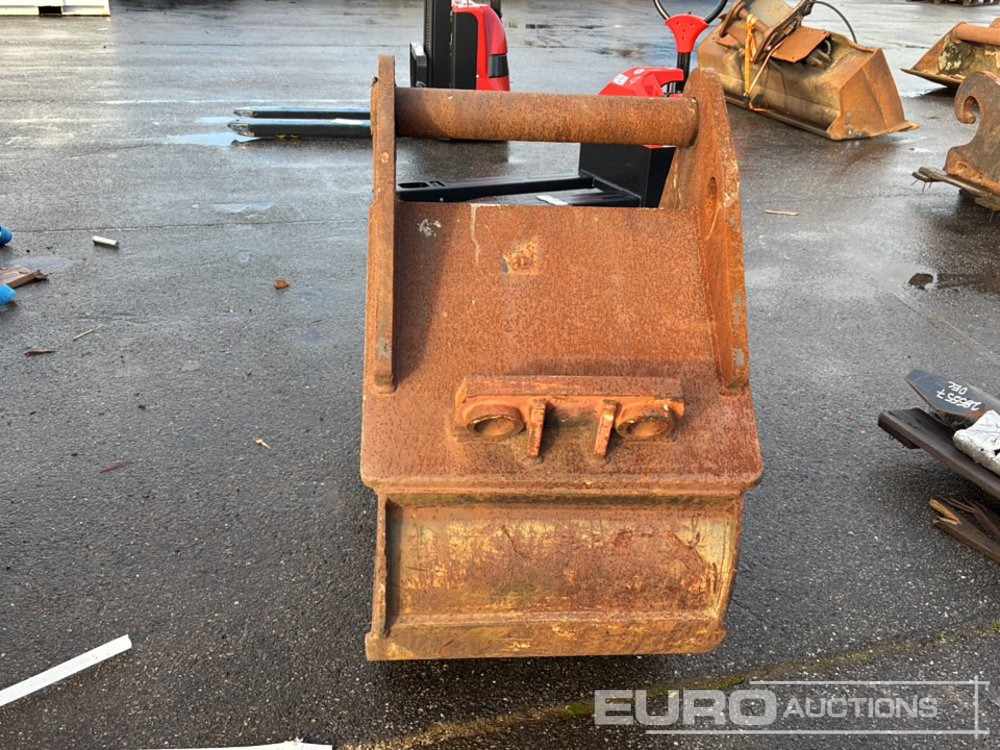 24" Digging Bucket, MS21 - Kauha: kuva 24" Digging Bucket, MS21 - Kauha 24" Digging Bucket, MS21 - Kauha: kuva 24" Digging Bucket, MS21 - Kauha