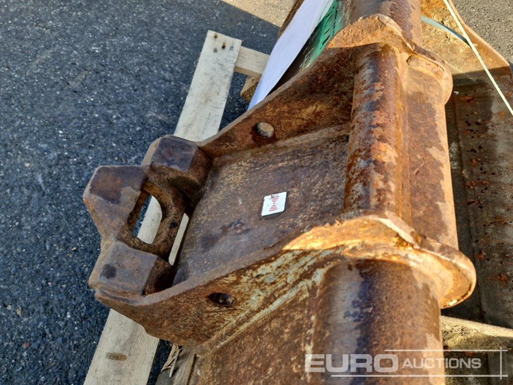 48" Ditching Buckets, ARDEN to suit 2-5 Ton Excavator (2 of) - Kauha: kuva 48" Ditching Buckets, ARDEN to suit 2-5 Ton Excavator (2 of) - Kauha 48" Ditching Buckets, ARDEN to suit 2-5 Ton Excavator (2 of) - Kauha: kuva 48" Ditching Buckets, ARDEN to suit 2-5 Ton Excavator (2 of) - Kauha