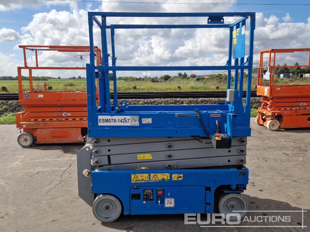 Genie Electric Scissor Lift - Henkilönostin: kuva Genie Electric Scissor Lift - Henkilönostin Genie Electric Scissor Lift - Henkilönostin: kuva Genie Electric Scissor Lift - Henkilönostin