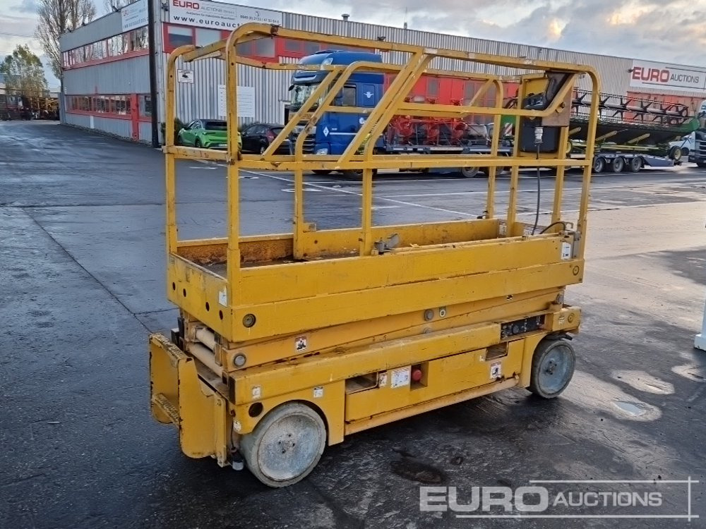 Haulotte Compact 8 - Henkilönostin: kuva Haulotte Compact 8 - Henkilönostin Haulotte Compact 8 - Henkilönostin: kuva Haulotte Compact 8 - Henkilönostin