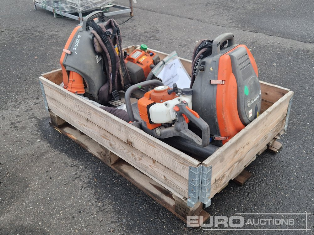 Husqvarna Leaf Blower (2 of) + Hedge Trimmer - Rakennustarvikkeet: kuva Husqvarna Leaf Blower (2 of) + Hedge Trimmer - Rakennustarvikkeet Husqvarna Leaf Blower (2 of) + Hedge Trimmer - Rakennustarvikkeet: kuva Husqvarna Leaf Blower (2 of) + Hedge Trimmer - Rakennustarvikkeet