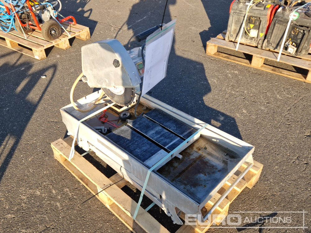 Husqvarna TS350E - Asfaltinlaskija: kuva Husqvarna TS350E - Asfaltinlaskija Husqvarna TS350E - Asfaltinlaskija: kuva Husqvarna TS350E - Asfaltinlaskija