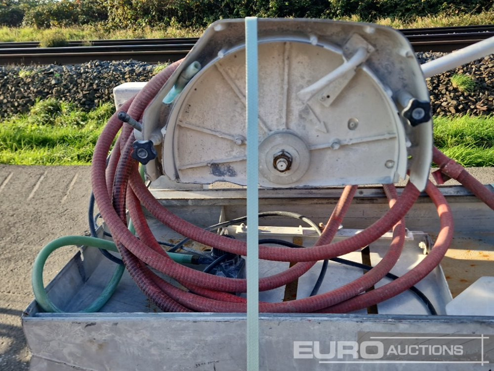 Husqvarna TS350E - Asfaltinlaskija: kuva Husqvarna TS350E - Asfaltinlaskija Husqvarna TS350E - Asfaltinlaskija: kuva Husqvarna TS350E - Asfaltinlaskija