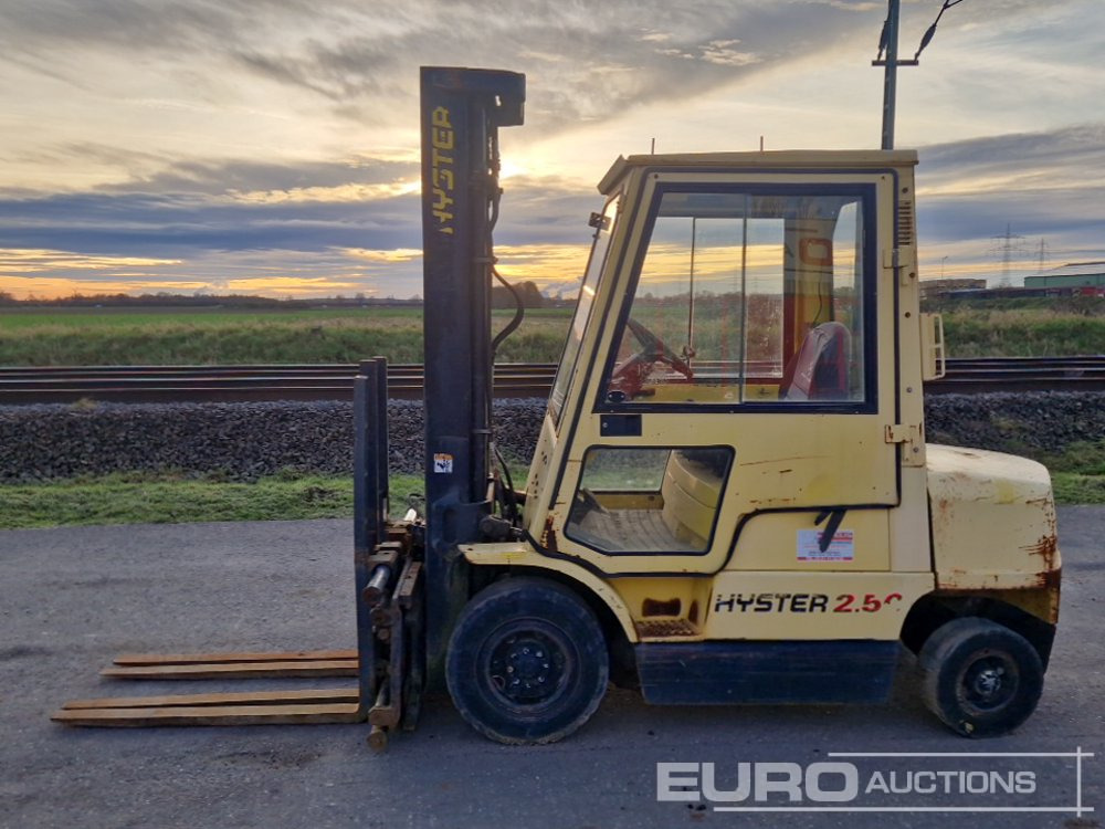 Hyster H2.50XM - Vastapainotrukki: kuva Hyster H2.50XM - Vastapainotrukki Hyster H2.50XM - Vastapainotrukki: kuva Hyster H2.50XM - Vastapainotrukki