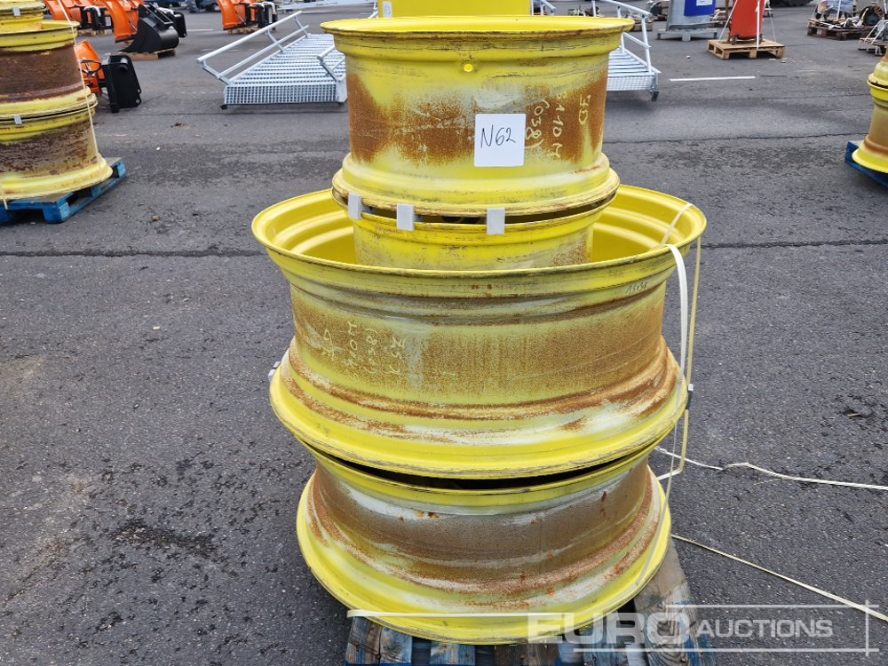 John Deere 12x24/15x38 Fixed Rim Set, FRONT: Center Bore: 221mm, Pitch Circle: 275mm, 8 Screw Holes, REAR: Center Bore: 152mm, Pitch Circle: 221mm, 8 Screw Holes - Rengas: kuva John Deere 12x24/15x38 Fixed Rim Set, FRONT: Center Bore: 221mm, Pitch Circle: 275mm, 8 Screw Holes, REAR: Center Bore: 152mm, Pitch Circle: 221mm, 8 Screw Holes - Rengas John Deere 12x24/15x38 Fixed Rim Set, FRONT: Center Bore: 221mm, Pitch Circle: 275mm, 8 Screw Holes, REAR: Center Bore: 152mm, Pitch Circle: 221mm, 8 Screw Holes - Rengas: kuva John Deere 12x24/15x38 Fixed Rim Set, FRONT: Center Bore: 221mm, Pitch Circle: 275mm, 8 Screw Holes, REAR: Center Bore: 152mm, Pitch Circle: 221mm, 8 Screw Holes - Rengas