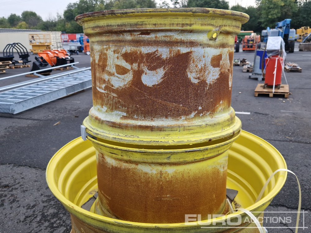 John Deere 15x24/18x38 Fixed Rim Set, FRONT: Center Bore: 221mm, Pitch Circle: 275mm, 8 Screw Holes, REAR: Center Bore: 152mm, Pitch Circle: 221mm, 8 Screw Holes - Rengas: kuva John Deere 15x24/18x38 Fixed Rim Set, FRONT: Center Bore: 221mm, Pitch Circle: 275mm, 8 Screw Holes, REAR: Center Bore: 152mm, Pitch Circle: 221mm, 8 Screw Holes - Rengas John Deere 15x24/18x38 Fixed Rim Set, FRONT: Center Bore: 221mm, Pitch Circle: 275mm, 8 Screw Holes, REAR: Center Bore: 152mm, Pitch Circle: 221mm, 8 Screw Holes - Rengas: kuva John Deere 15x24/18x38 Fixed Rim Set, FRONT: Center Bore: 221mm, Pitch Circle: 275mm, 8 Screw Holes, REAR: Center Bore: 152mm, Pitch Circle: 221mm, 8 Screw Holes - Rengas