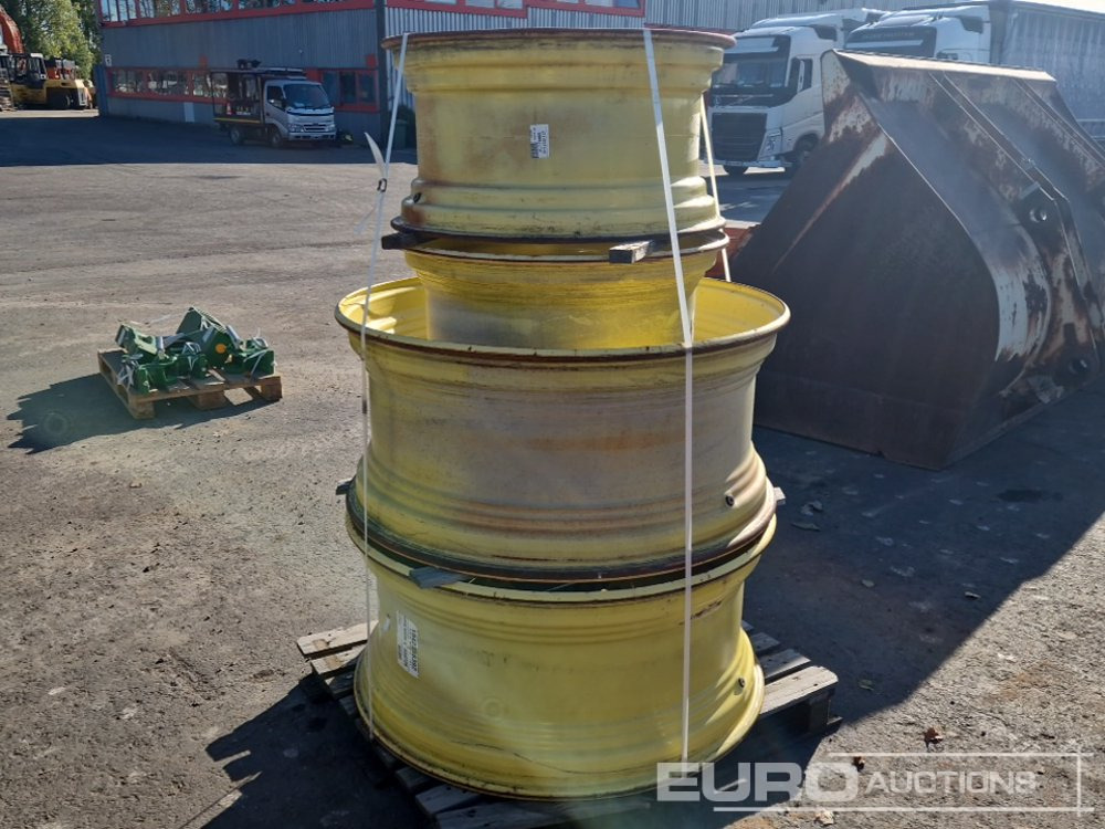 John Deere 15x30/18x42 Fixed Rim Set, FRONT: Center Bore: 281mm, Pitch Circle: 335mm, 10 Screw Holes, REAR: Center Bore: 281mm, Pitch Circle: 335mm, 10 Screw Holes - Rengas: kuva John Deere 15x30/18x42 Fixed Rim Set, FRONT: Center Bore: 281mm, Pitch Circle: 335mm, 10 Screw Holes, REAR: Center Bore: 281mm, Pitch Circle: 335mm, 10 Screw Holes - Rengas John Deere 15x30/18x42 Fixed Rim Set, FRONT: Center Bore: 281mm, Pitch Circle: 335mm, 10 Screw Holes, REAR: Center Bore: 281mm, Pitch Circle: 335mm, 10 Screw Holes - Rengas: kuva John Deere 15x30/18x42 Fixed Rim Set, FRONT: Center Bore: 281mm, Pitch Circle: 335mm, 10 Screw Holes, REAR: Center Bore: 281mm, Pitch Circle: 335mm, 10 Screw Holes - Rengas