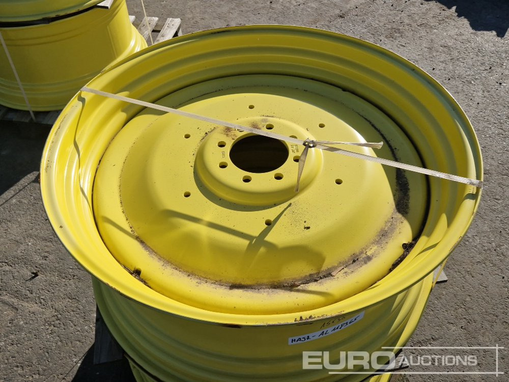 John Deere 15x38 Fixed Rear Rims, Center Bore: 152mm, Pitch Circle: 221mm, 8 Screw Holes (No.AL118365) - Rengas: kuva John Deere 15x38 Fixed Rear Rims, Center Bore: 152mm, Pitch Circle: 221mm, 8 Screw Holes (No.AL118365) - Rengas John Deere 15x38 Fixed Rear Rims, Center Bore: 152mm, Pitch Circle: 221mm, 8 Screw Holes (No.AL118365) - Rengas: kuva John Deere 15x38 Fixed Rear Rims, Center Bore: 152mm, Pitch Circle: 221mm, 8 Screw Holes (No.AL118365) - Rengas
