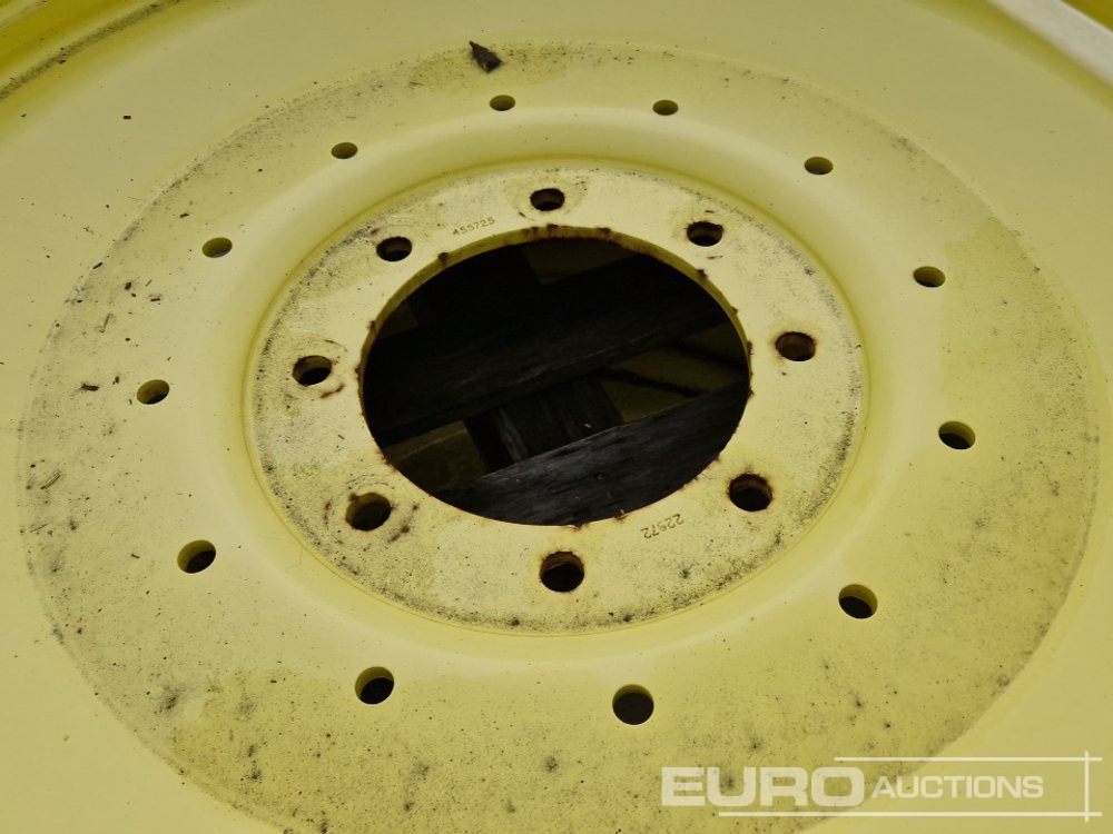 John Deere 15x38 Fixed Rear Rims, Center Bore: 221mm, Pitch Circle: 275mm, 8 Screw Holes (No.AL118363) - Rengas: kuva John Deere 15x38 Fixed Rear Rims, Center Bore: 221mm, Pitch Circle: 275mm, 8 Screw Holes (No.AL118363) - Rengas John Deere 15x38 Fixed Rear Rims, Center Bore: 221mm, Pitch Circle: 275mm, 8 Screw Holes (No.AL118363) - Rengas: kuva John Deere 15x38 Fixed Rear Rims, Center Bore: 221mm, Pitch Circle: 275mm, 8 Screw Holes (No.AL118363) - Rengas