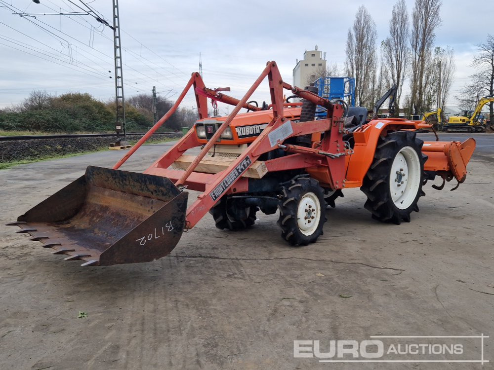 Kubota B1702 - Pientraktori: kuva Kubota B1702 - Pientraktori Kubota B1702 - Pientraktori: kuva Kubota B1702 - Pientraktori
