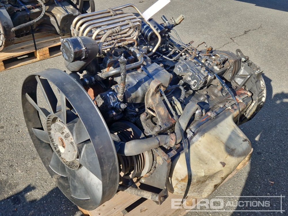 MAN 5 Cylinder Turbo Diesel Engine - Moottori: kuva  MAN 5 Cylinder Turbo Diesel Engine - Moottori MAN 5 Cylinder Turbo Diesel Engine - Moottori: kuva  MAN 5 Cylinder Turbo Diesel Engine - Moottori